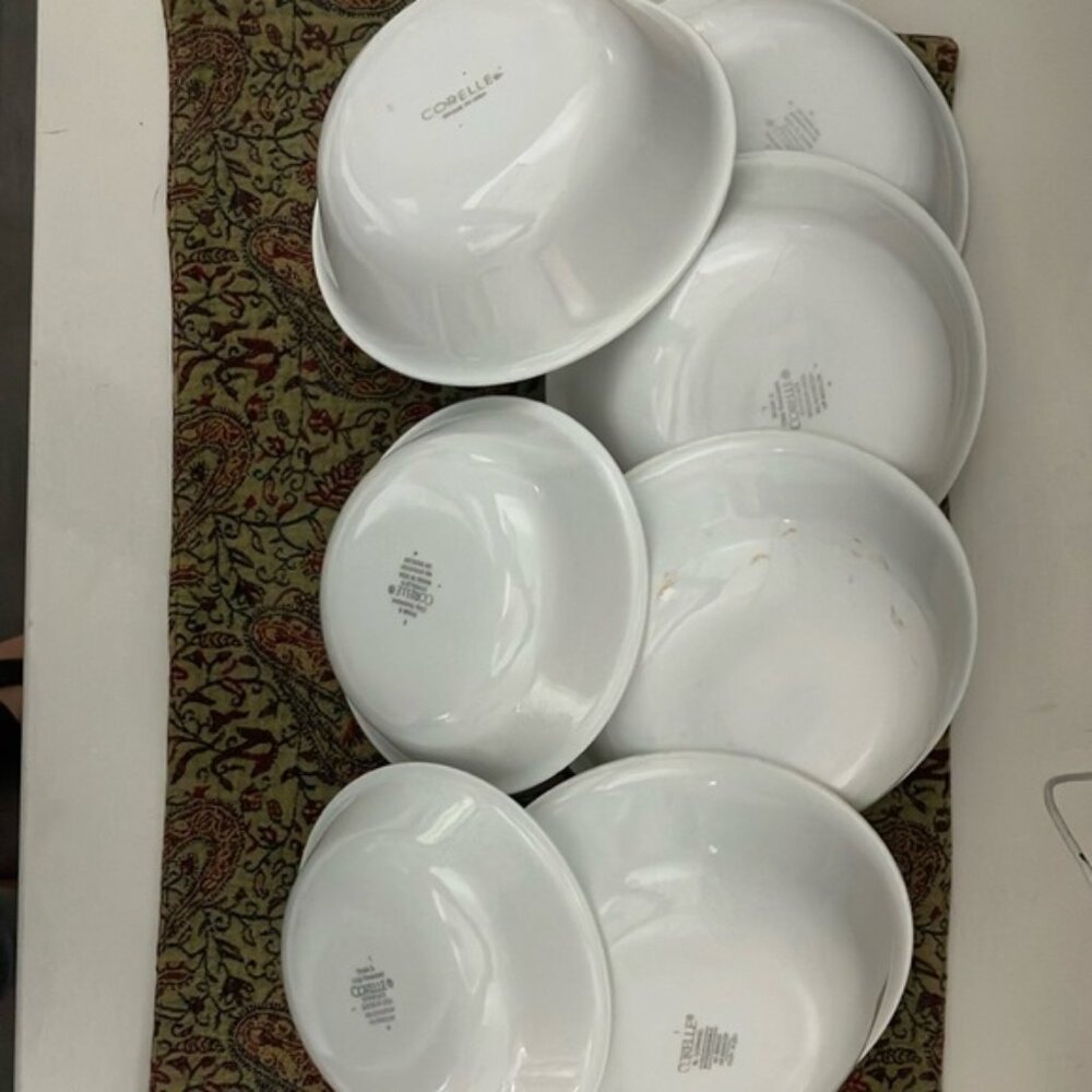 Corelle White Dinnerware 7 bowl set-2 childtoddler size 5 normal size